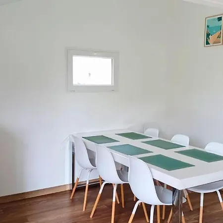 Maison Familiale Proche De La Holiday home Surtainville